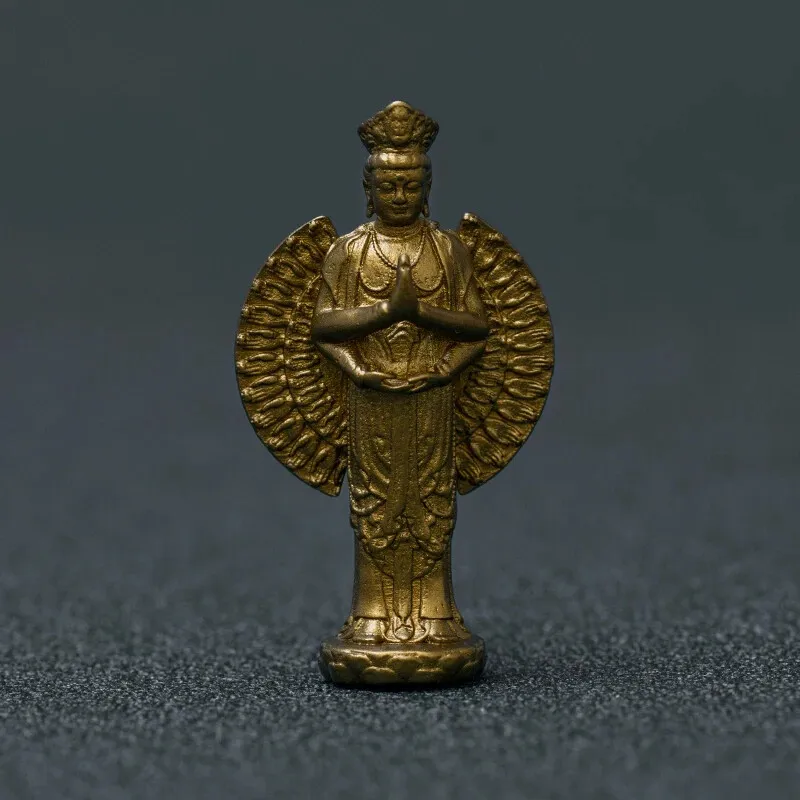 Thousand-hand Bodhisattva Ornaments Avalokitesvara Bodhisattva Portable Buddha
Thousand-hand Bodhisattva Ornaments Avalokitesvara Bodhisattva Portable Buddha