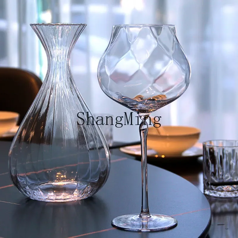 CL modern simple red wine glass artificially blown crystal glass wine glass high value big belly goblet
CL modern simple red wine glass artificially blown crystal glass wine glass high value big belly goblet
