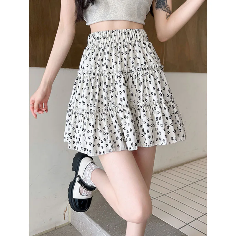 Summer New Women's Floral Pattern Skirts Sweet Cute Ruffles Patchwork Pleated Skirts Ladies Korean Fashion A-line Mini Skirt
Summer New Women's Floral Pattern Skirts Sweet Cute Ruffles Patchwork Pleated Skirts Ladies Korean Fashion A-line Mini Skirt