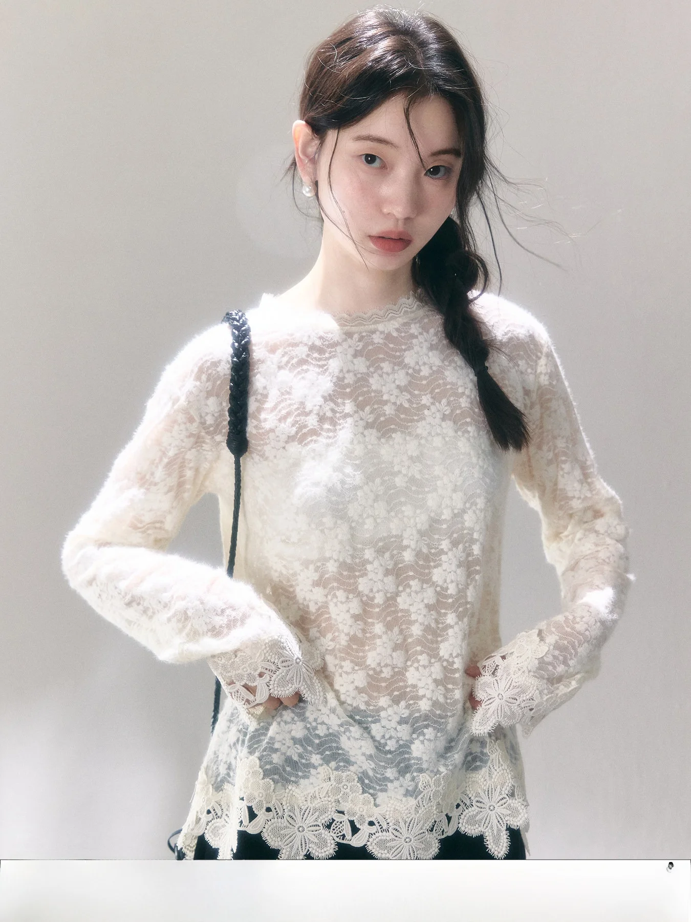 Uare Original Design Gentle Lace Trim Knitted Long Sleeve T-Shirt Breathable Casual Style Body Shape Fitting Nylon Fabric
Uare Original Design Gentle Lace Trim Knitted Long Sleeve T-Shirt Breathable Casual Style Body Shape Fitting Nylon Fabric