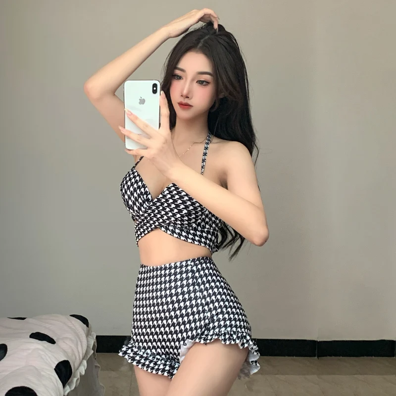 Сексуальный купальник-бикини с высокой талией Pure Desire для женщин, с эффектом пуш-ап, со стальными вставками, из полиэстера, нейлона и лайкры
Сексуальный купальник-бикини с высокой талией Pure Desire для женщин, с эффектом пуш-ап, со стальными вставками, из полиэстера, нейлона и лайкры