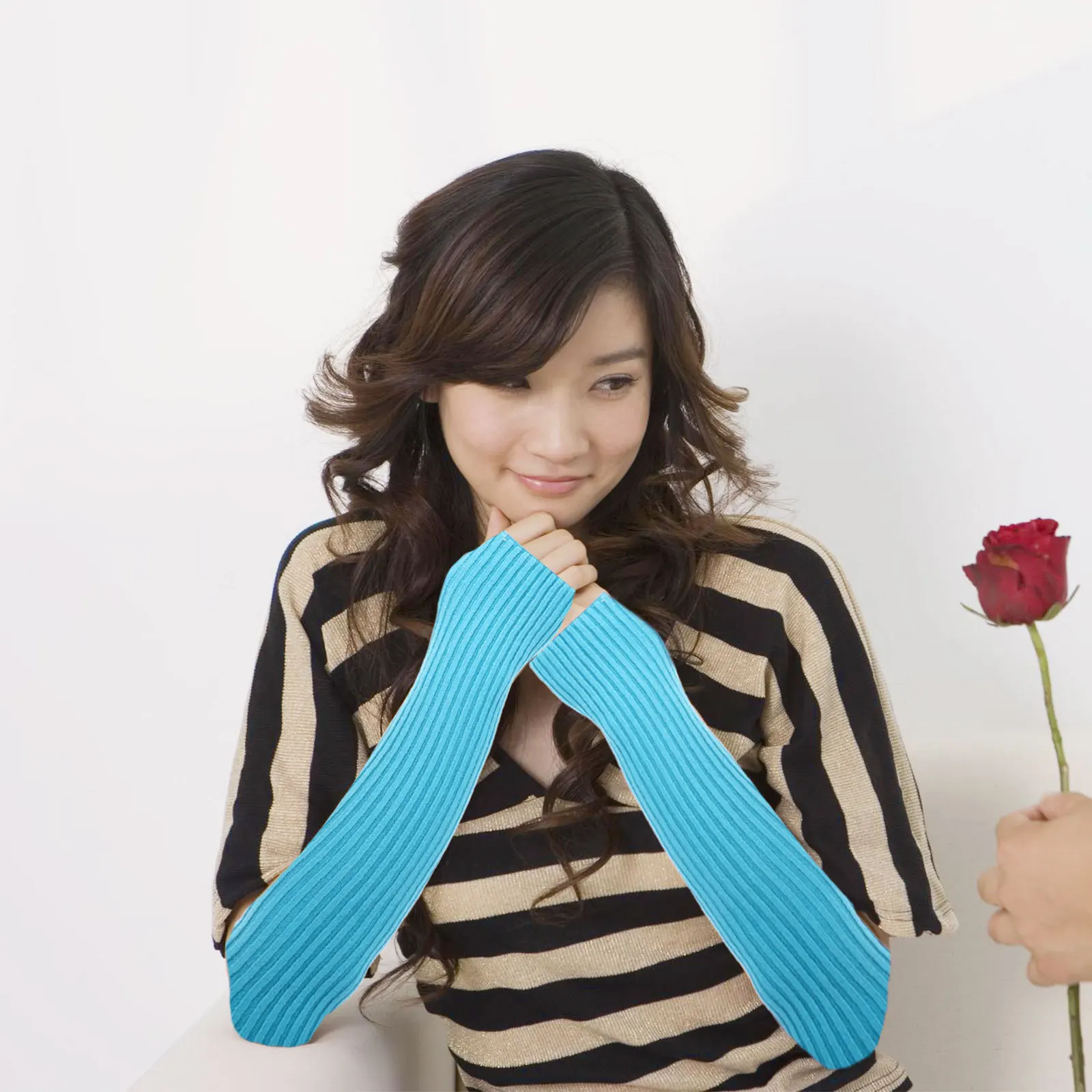 1pcs 1 Pair Long Fingerless Gloves For Women Winter Warmer Thumb Hole Knit Sleeve Outdoor Sports Arm Protector Wool Arm Warmer
1pcs 1 Pair Long Fingerless Gloves For Women Winter Warmer Thumb Hole Knit Sleeve Outdoor Sports Arm Protector Wool Arm Warmer