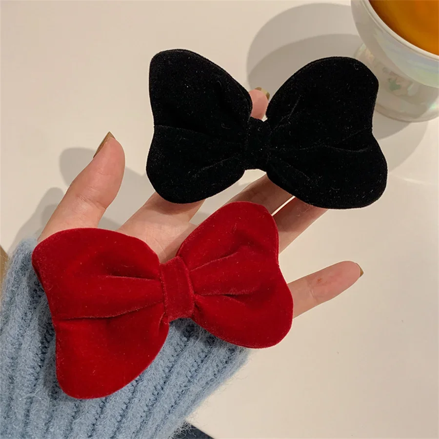 2Pcs/Set Elegant Velvet Bow Hair Clips For Girls Women Cute Barrettes Decorative Hairpins Fashion Hair Accessories Gift Ornament
2Pcs/Set Elegant Velvet Bow Hair Clips For Girls Women Cute Barrettes Decorative Hairpins Fashion Hair Accessories Gift Ornament