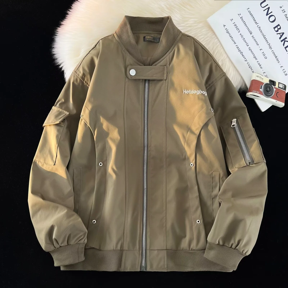 Loose Baseball Sle Pilot Jaet for Men Spring Autumn Faionable Trendy Brand Design Casual Cool Polyester Fiber Jaet
Loose Baseball Sle Pilot Jaet for Men Spring Autumn Faionable Trendy Brand Design Casual Cool Polyester Fiber Jaet