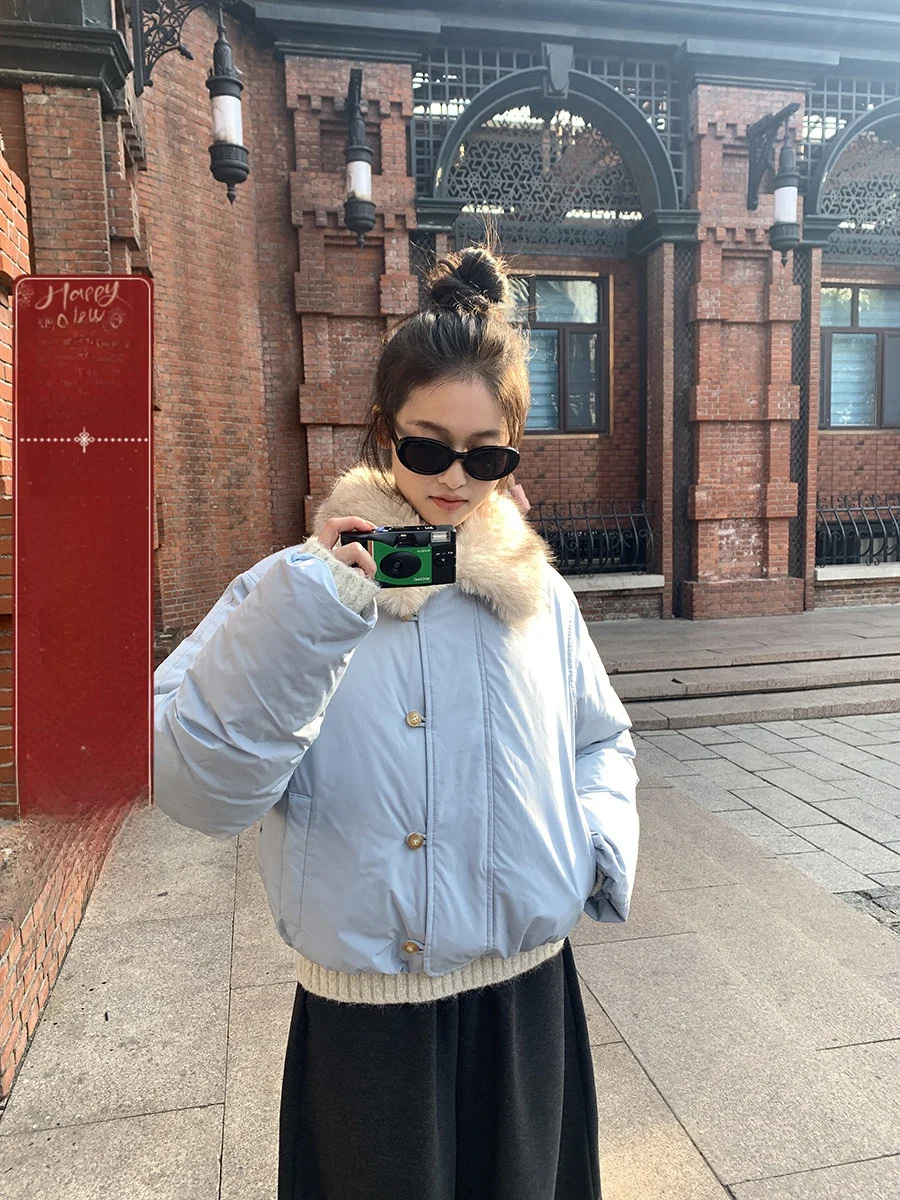 Съемный меховой воротник, пальто-пуховик ярких цветов, верхняя одежда, теплая ветрозащитная хлопковая одежда Xingbangbang, осенне-зимняя мода для женщин...
Съемный меховой воротник, пальто-пуховик ярких цветов, верхняя одежда, теплая ветрозащитная хлопковая одежда Xingbangbang, осенне-зимняя мода для женщин...