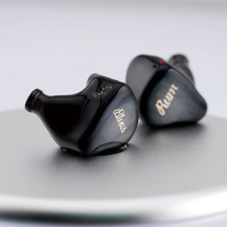 Наушники RUMAUDIO Blues In-ear, проводные, с шестью балансными арматурными динамиками, 0.78 мм, 3.5 мм, 6BA
Наушники RUMAUDIO Blues In-ear, проводные, с шестью балансными арматурными динамиками, 0.78 мм, 3.5 мм, 6BA