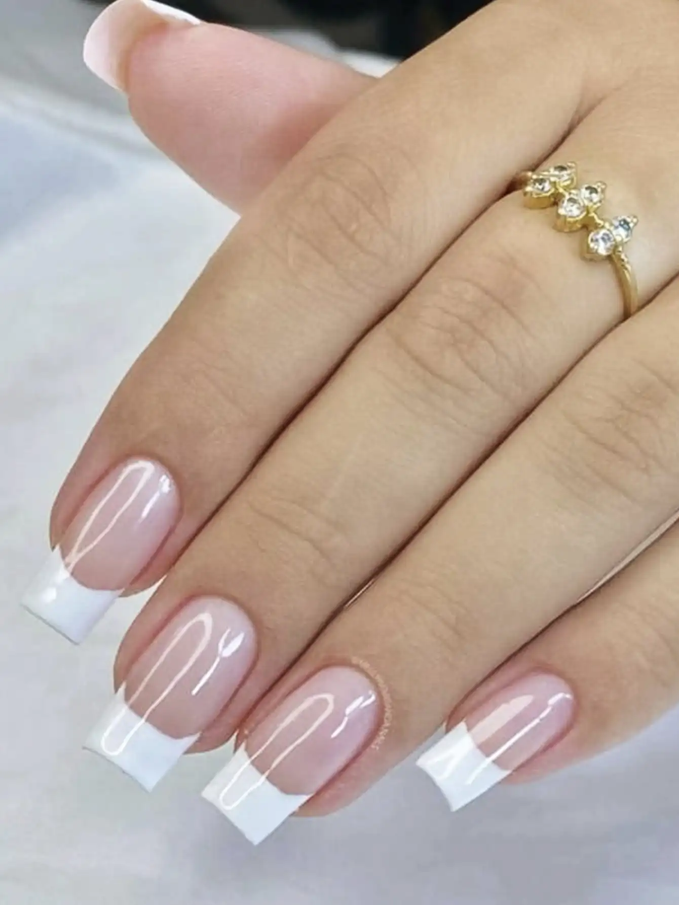 24pcs Rectangular French False Nails Set, Includes 1pc Gel Nail Polish And 1pc Nail File, Disposable Nail Stickers Manicure Supplies
24pcs Rectangular French False Nails Set, Includes 1pc Gel Nail Polish And 1pc Nail File, Disposable Nail Stickers Manicure Supplies