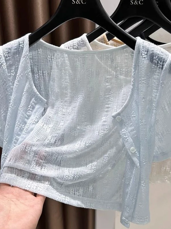 New Chinese Style Lace Short Sleeve Open Cardigan Women's Summer Outerwear with Strap Skirt Shawl Mesh Cover up Thin Top
New Chinese Style Lace Short Sleeve Open Cardigan Women's Summer Outerwear with Strap Skirt Shawl Mesh Cover up Thin Top