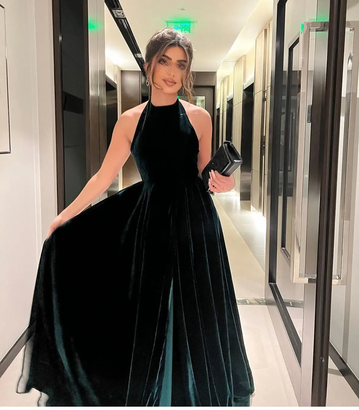 Customized Sleeveless Prom Dresses Pleated O-Neck Party Dresses Floor Length Front Split Evening Dresses
Customized Sleeveless Prom Dresses Pleated O-Neck Party Dresses Floor Length Front Split Evening Dresses
