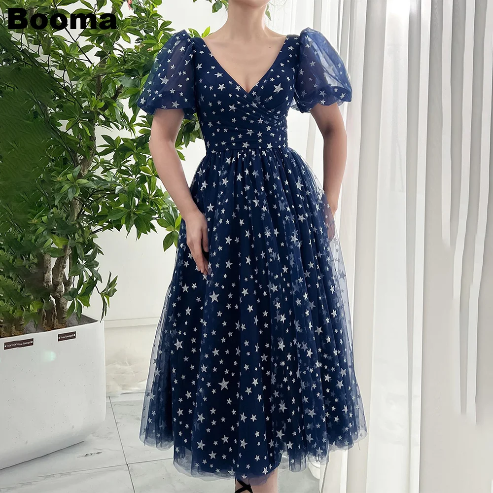 Booma Blue Starry Rulle Midi Prom Dresses V Neck A-Line Homecoming Party Dresses Short Puff Sleeves Evening Gowns for Women
Booma Blue Starry Rulle Midi Prom Dresses V Neck A-Line Homecoming Party Dresses Short Puff Sleeves Evening Gowns for Women