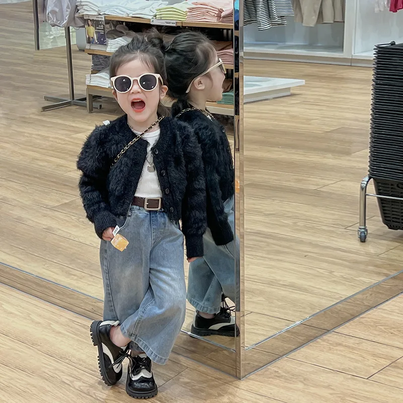 Girls Spring and Autumn New Sweater Knitted Cardigan Small Coat Bottom Wide Leg Jeans Trendy Fashion Kids Clothes Girls
Girls Spring and Autumn New Sweater Knitted Cardigan Small Coat Bottom Wide Leg Jeans Trendy Fashion Kids Clothes Girls