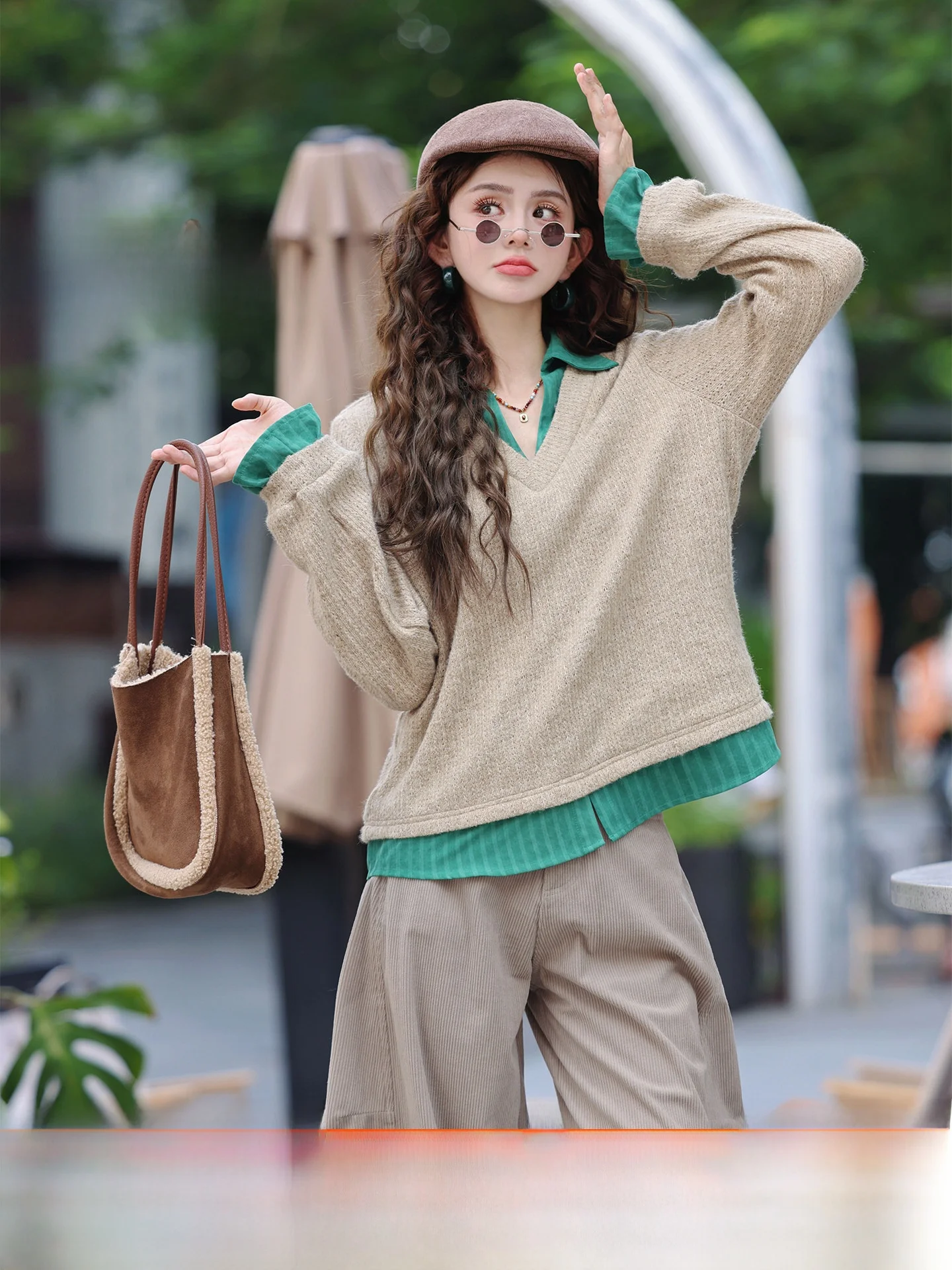 Autumn Winter Loose Knitted Sweater Women's Fake Two-Piece Soft V-Ne Long Sve Casual Comfortable Faion Top by Chen Jiajie
Autumn Winter Loose Knitted Sweater Women's Fake Two-Piece Soft V-Ne Long Sve Casual Comfortable Faion Top by Chen Jiajie