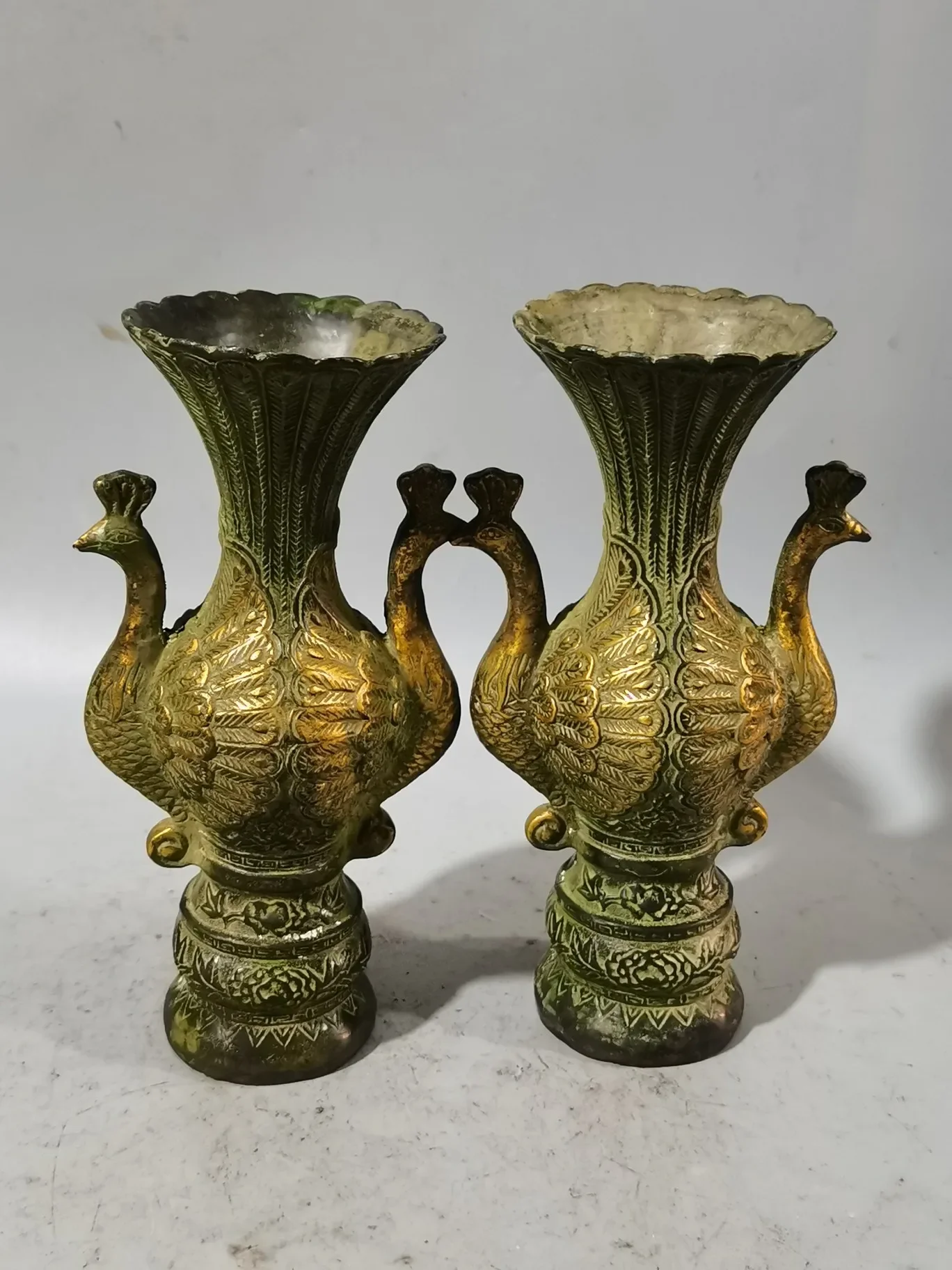 A pair of metal Qing Dynasty copper vase ornaments for decoration, home, office, cultural and creative decoration
A pair of metal Qing Dynasty copper vase ornaments for decoration, home, office, cultural and creative decoration