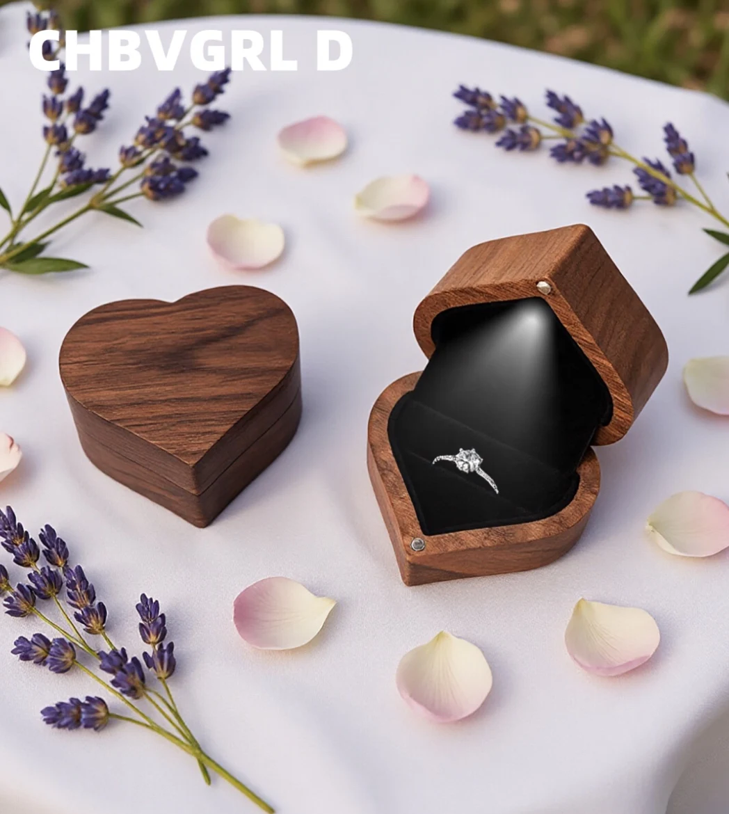 Коробочка для кольца в форме сердца из черного ореха, элитная, креативная, со светодиодной подсветкой, коробочка для предложения руки и сердца, подарок для хранения свадебных украшений.
Коробочка для кольца в форме сердца из черного ореха, элитная, креативная, со светодиодной подсветкой, коробочка для предложения руки и сердца, подарок для хранения свадебных украшений.