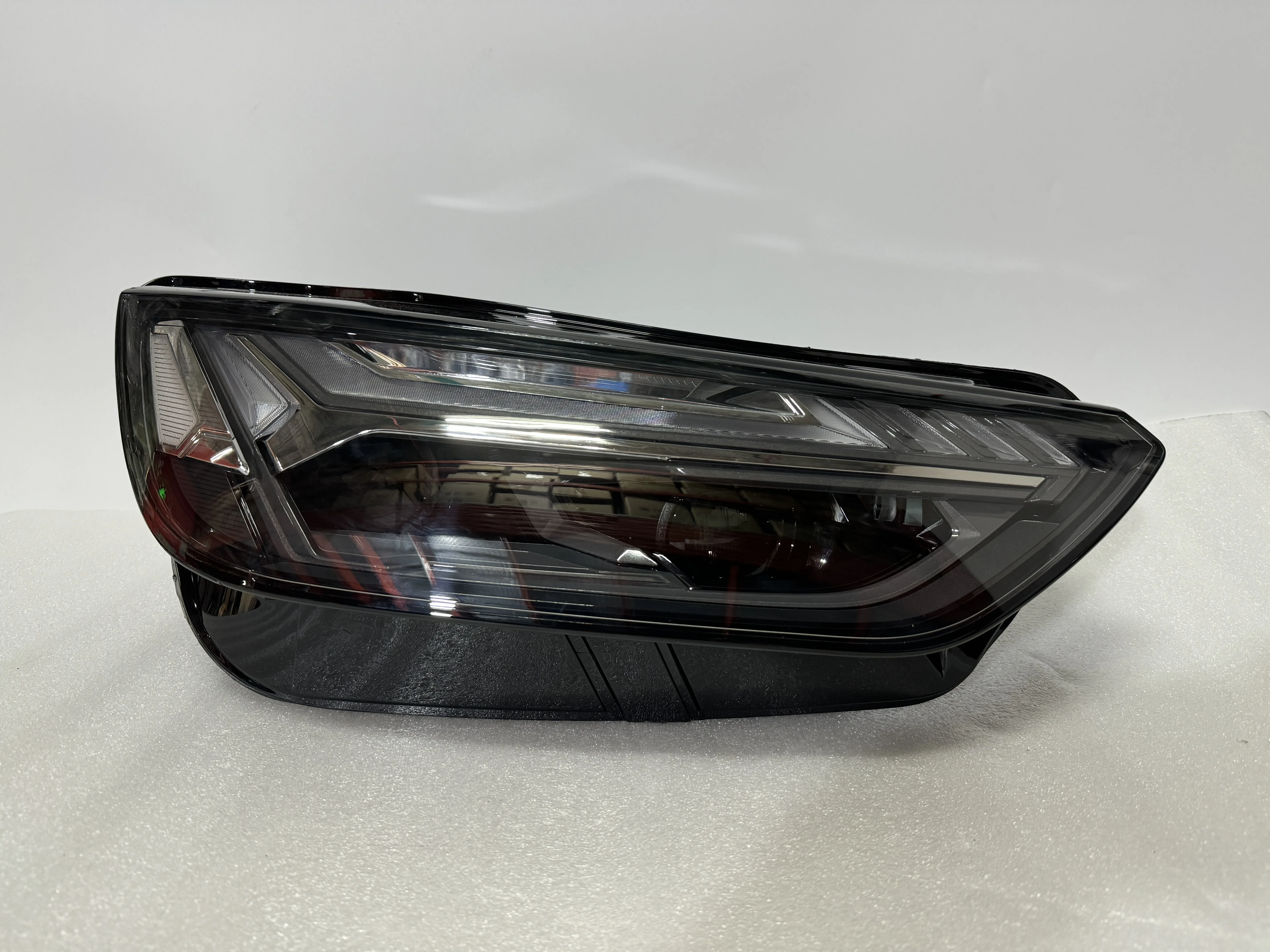 Fit For Audi Q5 Headlight 2021-2024 Audi Q5 FY Headlight Audi SQ5 Matrix LED Headlamp EU Version For Replacement Plug And Play
Fit For Audi Q5 Headlight 2021-2024 Audi Q5 FY Headlight Audi SQ5 Matrix LED Headlamp EU Version For Replacement Plug And Play