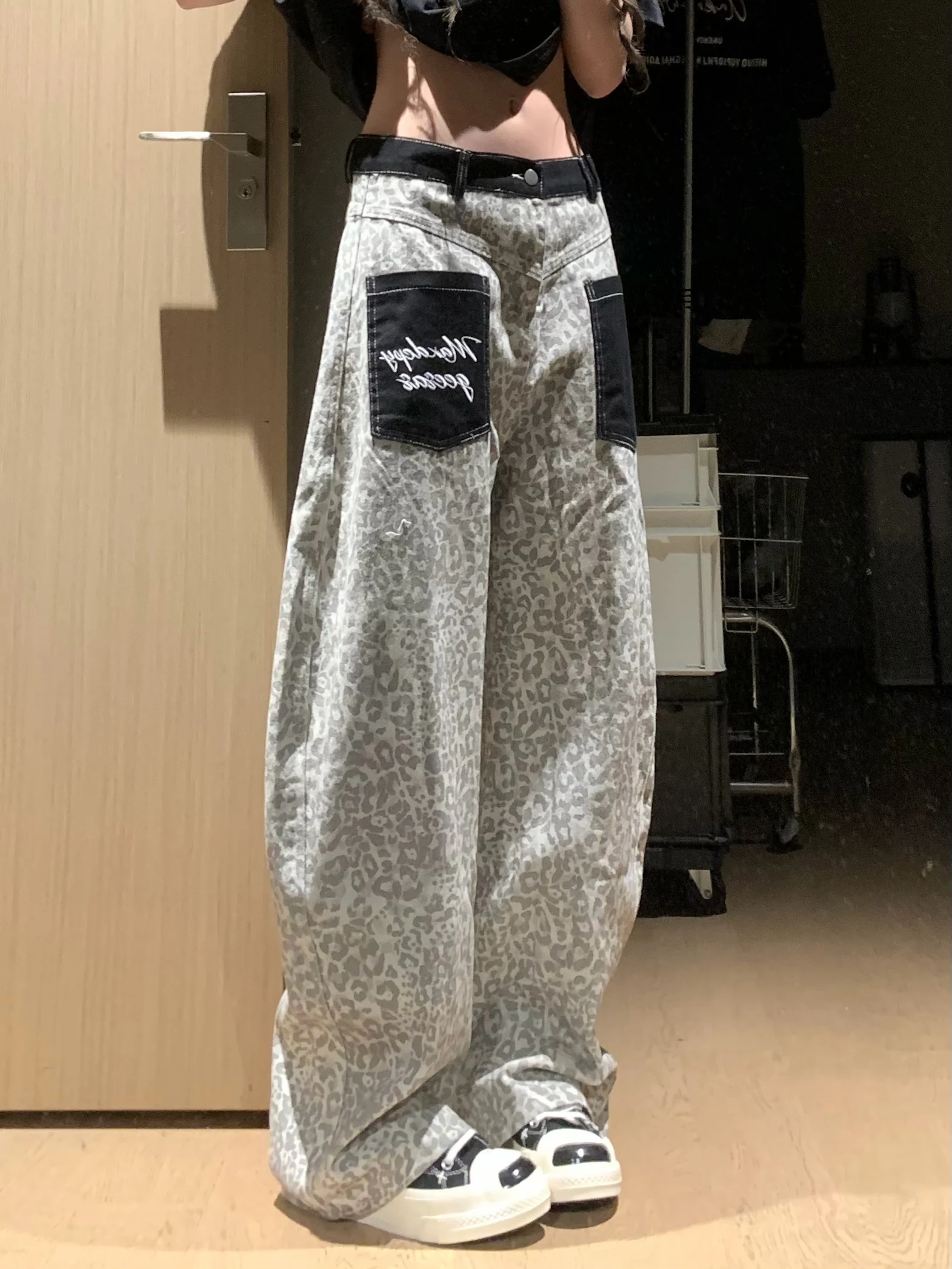 Retro American Street Patchwork Pocket Knife Straight Blade Jeans Loose Wide Leg Casual Men's Clothing Natural Waist Zipper
Retro American Street Patchwork Pocket Knife Straight Blade Jeans Loose Wide Leg Casual Men's Clothing Natural Waist Zipper