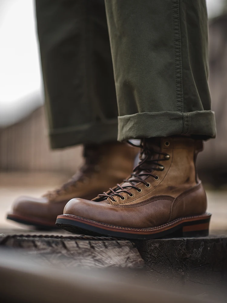 Brown Genuine Leather Shoes Men's Bright Leather Khaki Boots Tooling High-top Riding Boots
Brown Genuine Leather Shoes Men's Bright Leather Khaki Boots Tooling High-top Riding Boots