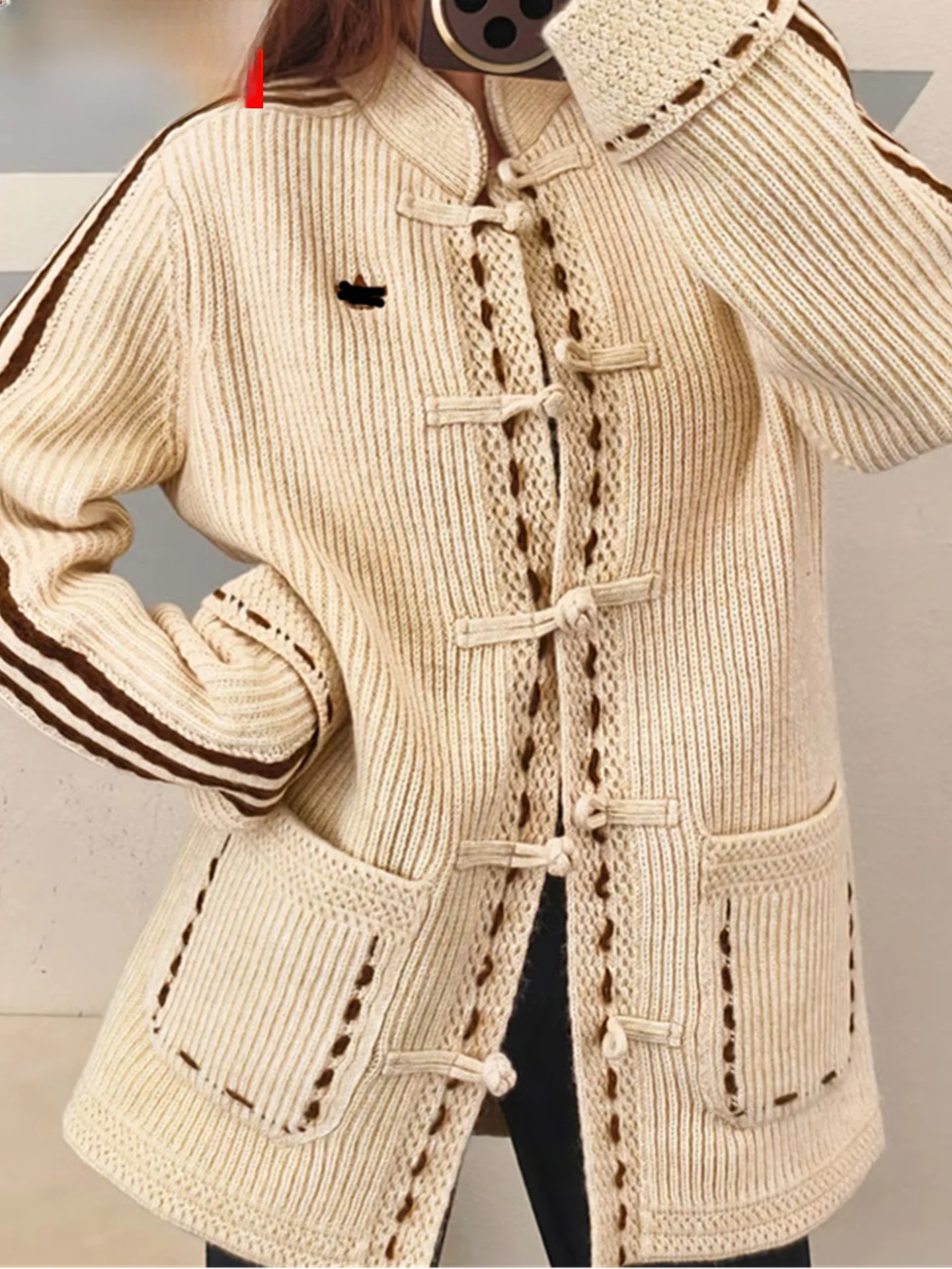 Высококачественный вязаный кардиган в китайском стиле для пар, мягкий, свободного кроя, с длинными рукавами, дышащий, антистатический, эластичный
Высококачественный вязаный кардиган в китайском стиле для пар, мягкий, свободного кроя, с длинными рукавами, дышащий, антистатический, эластичный