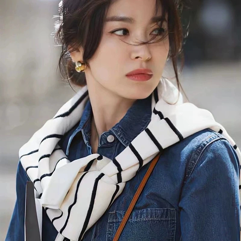 Song Hui Denim irt Тонкая простая внутренняя одежда Многослойная женская куртка из гонконгского хлопка небольшого размера 00%
Song Hui Denim irt Тонкая простая внутренняя одежда Многослойная женская куртка из гонконгского хлопка небольшого размера 00%