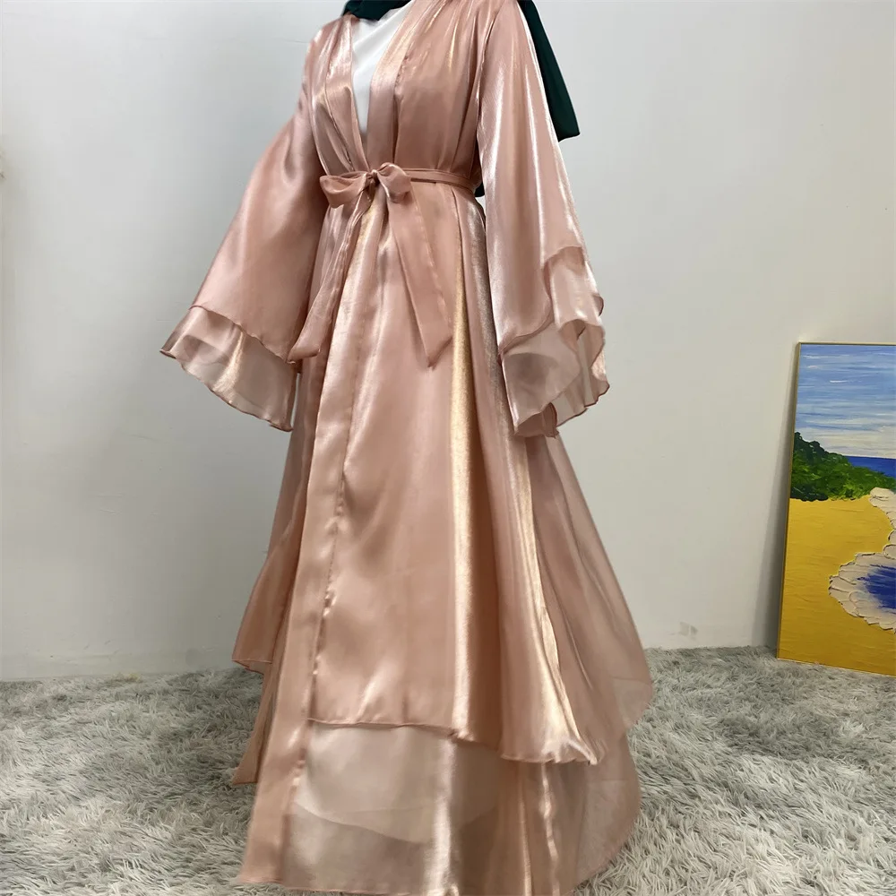 New Fashion Muslim Robe Shining Satin Cardigan Islamic Abaya 1432 Long Dress Robe Abaya Ramadan Dubai Luxury Islam Elegant
New Fashion Muslim Robe Shining Satin Cardigan Islamic Abaya 1432 Long Dress Robe Abaya Ramadan Dubai Luxury Islam Elegant