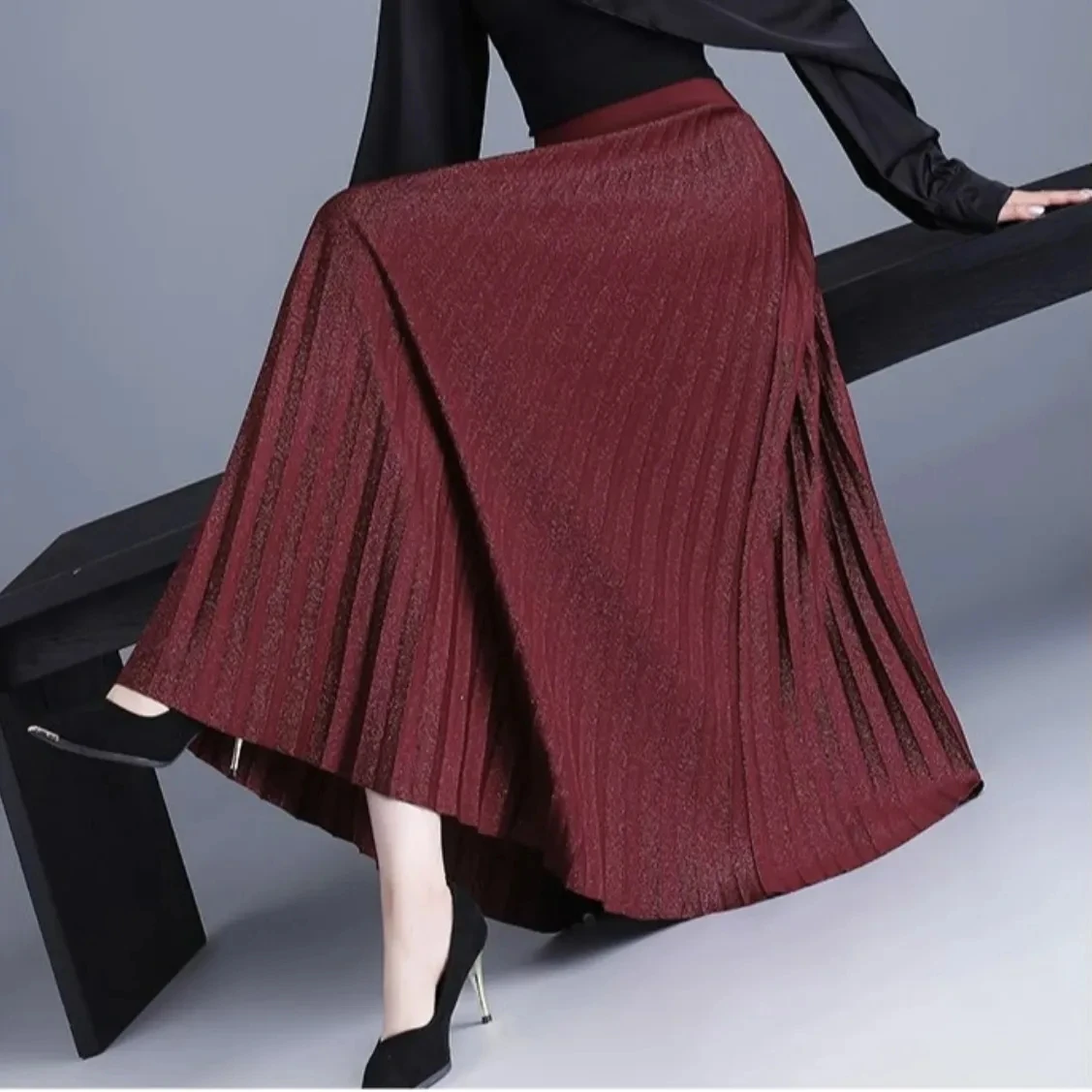 Elegant Pleated Skirt For Women Spring Autumn New Elastic High Waist Bright Silk Skirts Female Temperament Skirts
Elegant Pleated Skirt For Women Spring Autumn New Elastic High Waist Bright Silk Skirts Female Temperament Skirts