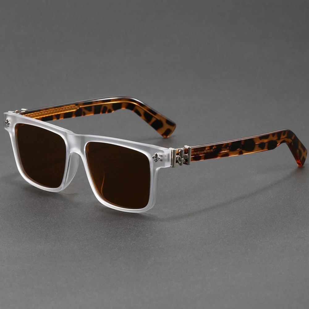 Trendy Chrome Decor Square Sunglasses Men Retro Frosted Clear Frame Tortoiseshell Arm UV Protection Sunglasses for Women
Trendy Chrome Decor Square Sunglasses Men Retro Frosted Clear Frame Tortoiseshell Arm UV Protection Sunglasses for Women