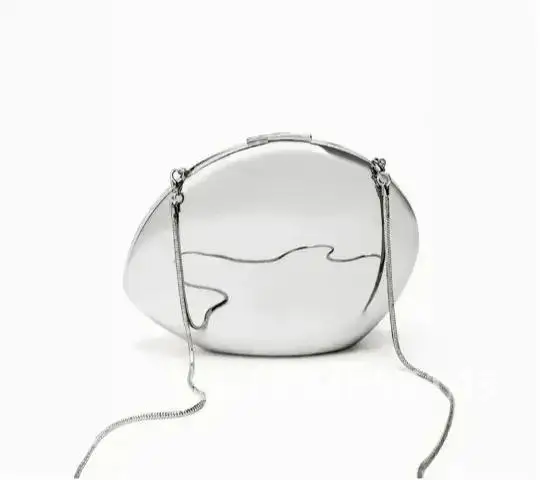 Metal Shell Evening Clutch Bag Smooth Mirror Surface Silver Gold New Handbag Cute Shape Women Party Purse 2024 Wholesale
Metal Shell Evening Clutch Bag Smooth Mirror Surface Silver Gold New Handbag Cute Shape Women Party Purse 2024 Wholesale