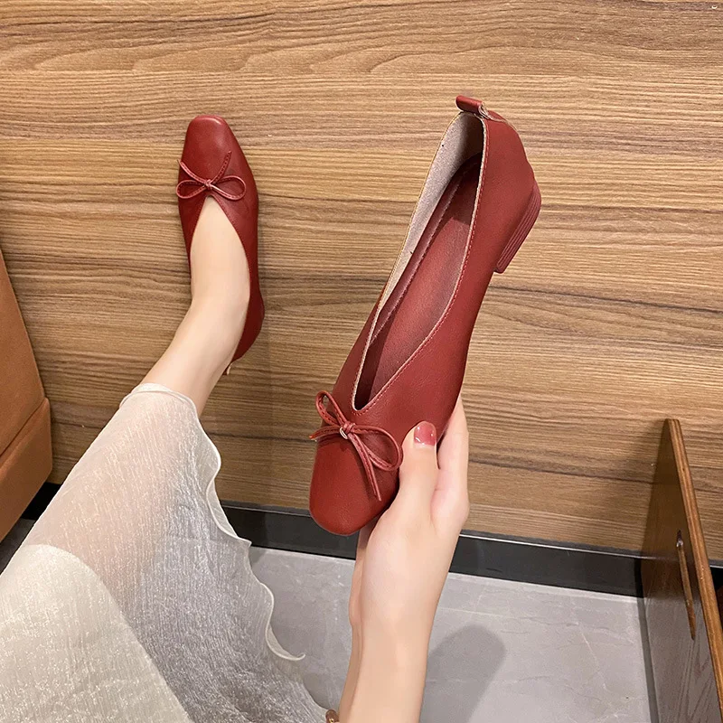 Women Fashion Elegant New French low-heel square-toe shallow-mouthed single shoes for women's soft sole flat shoes Ballerinas
Women Fashion Elegant New French low-heel square-toe shallow-mouthed single shoes for women's soft sole flat shoes Ballerinas