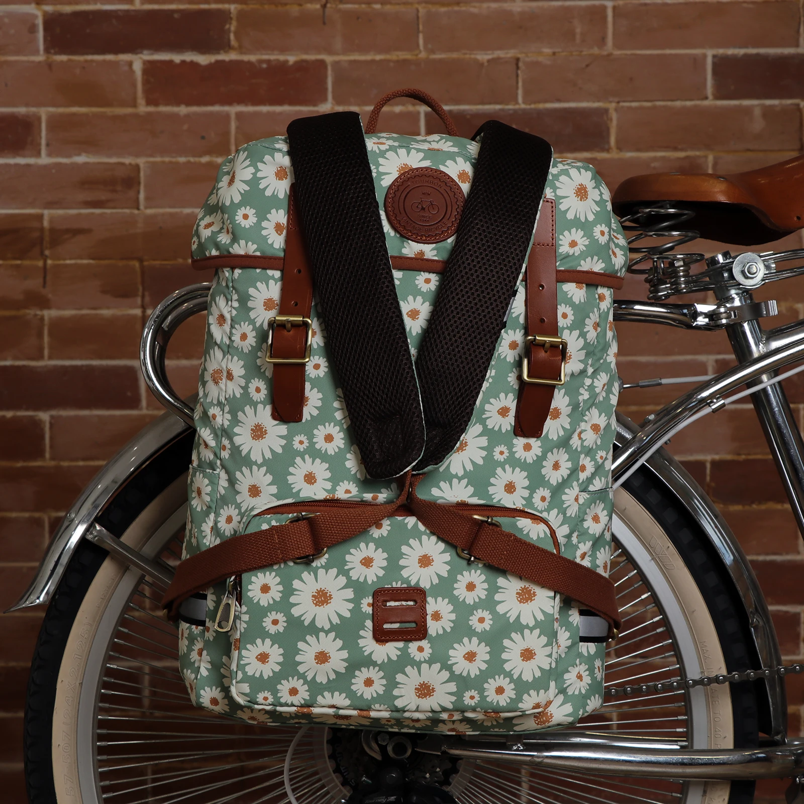 Tourbon Bicycle Rear Rack Pannier Nylon Bike Seat Bag Shoulder Backpack Leisure Daily School Bag Outdoor Riding Women Cycling
Tourbon Bicycle Rear Rack Pannier Nylon Bike Seat Bag Shoulder Backpack Leisure Daily School Bag Outdoor Riding Women Cycling