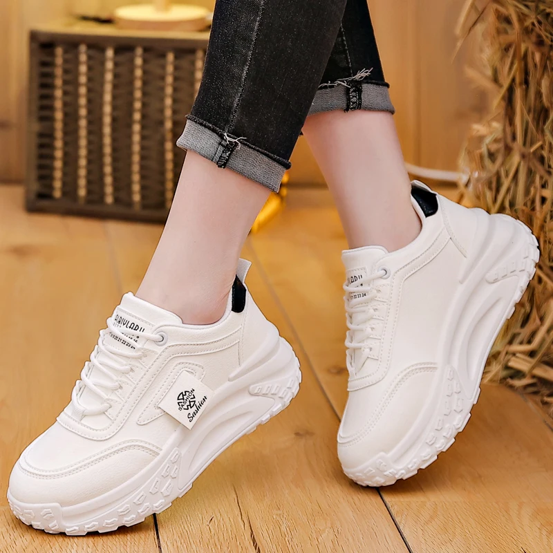 New Luxury Women Golf Sport Shoes Thick Bottom Girl Athletic Golfer Training Shoes Height Increasing Lady Leisure Golf Sneaker
New Luxury Women Golf Sport Shoes Thick Bottom Girl Athletic Golfer Training Shoes Height Increasing Lady Leisure Golf Sneaker
