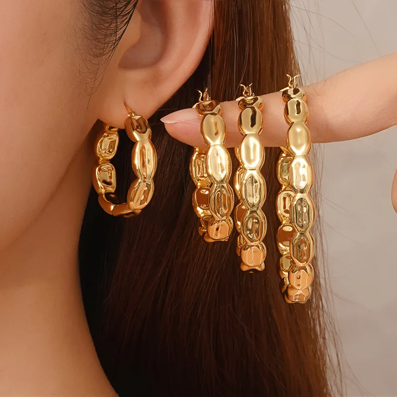 Large Hoop Pierced Earrings Jewelry Copper Material Fashionable Exquisite Jewelry Set Wedding Souvenir Luxury Women'S Gift
Large Hoop Pierced Earrings Jewelry Copper Material Fashionable Exquisite Jewelry Set Wedding Souvenir Luxury Women'S Gift