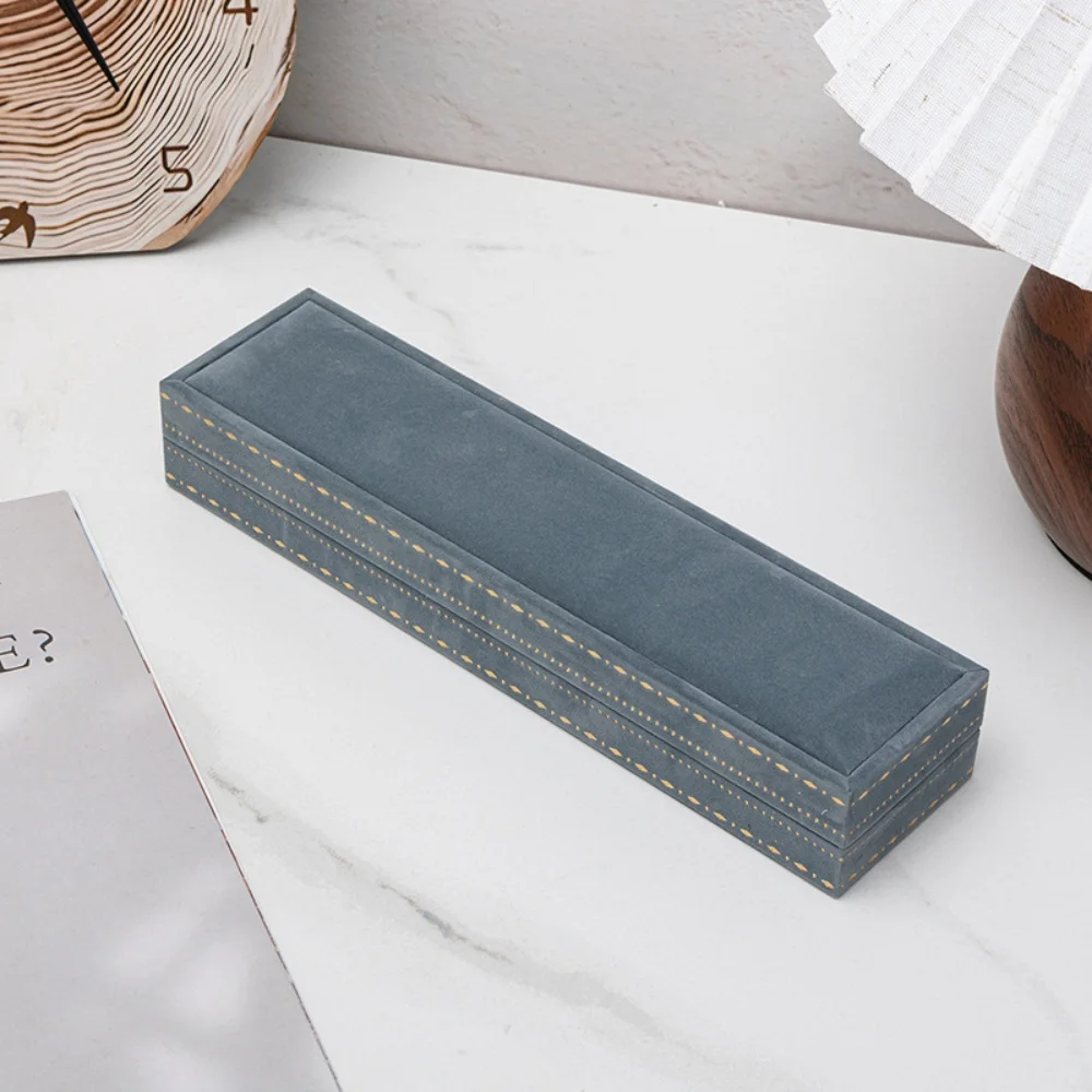 Органайзер для украшений: винтажный футляр для хранения кулонов, бархатная шкатулка для ювелирных изделий, портативный органайзер для колец, для организации украшений на свадьбу
Органайзер для украшений: винтажный футляр для хранения кулонов, бархатная шкатулка для ювелирных изделий, портативный органайзер для колец, для организации украшений на свадьбу