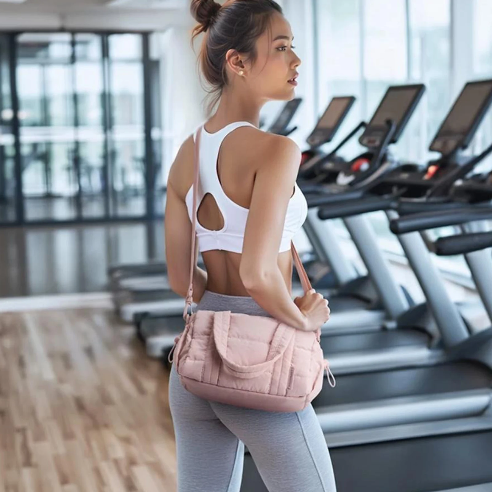 Women Nylon Quilted Duffle Bag with Adjustable Strap Tote Bags for Workout Yoga Daily Commute
Women Nylon Quilted Duffle Bag with Adjustable Strap Tote Bags for Workout Yoga Daily Commute