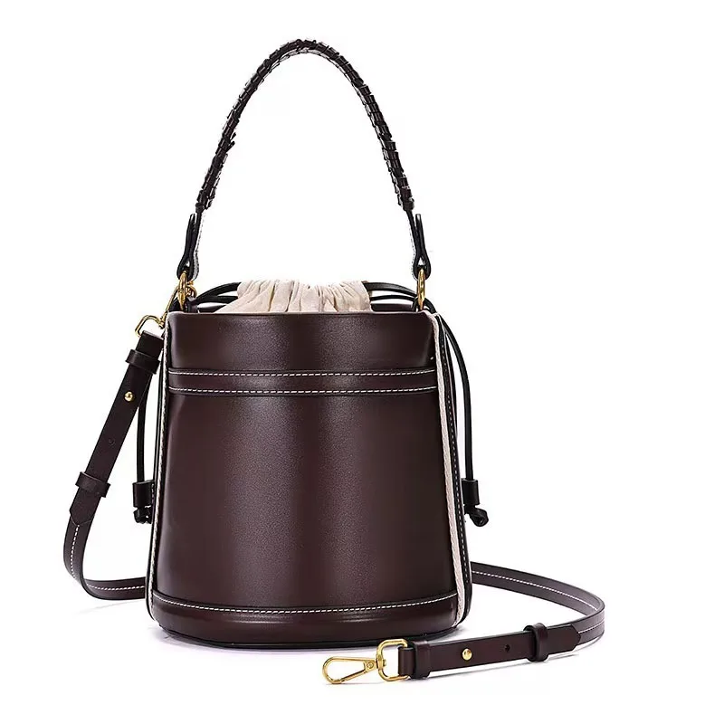 2026 niche new leisure fashion commuter color matching one-shoulder portable slung woven bucket bag girl
2026 niche new leisure fashion commuter color matching one-shoulder portable slung woven bucket bag girl