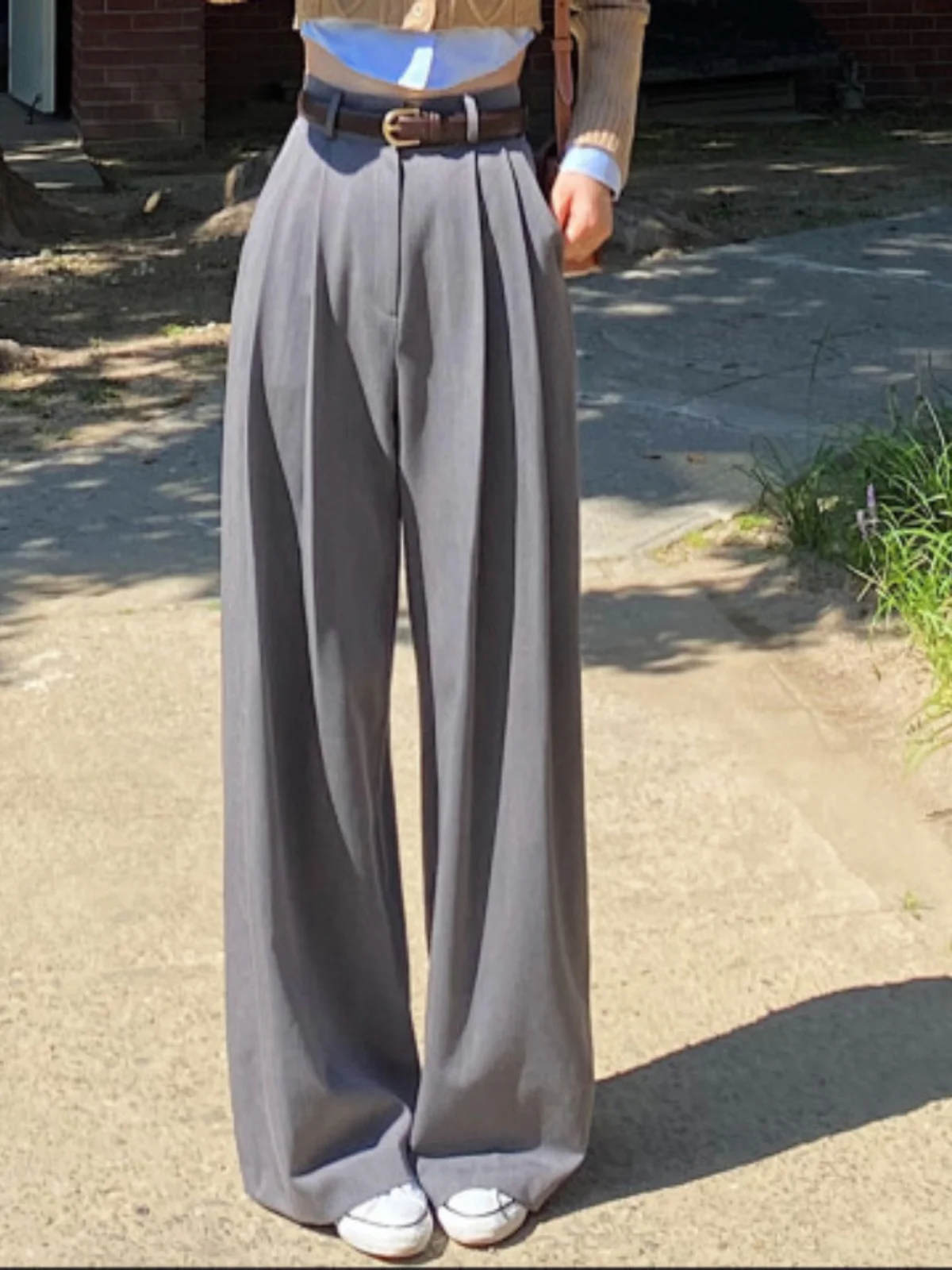Loose Wide Leg Pants Women's Korean Sle High Waist Pleated Drapey Floor Length Suit Pants Casual Trousers for Ladies
Loose Wide Leg Pants Women's Korean Sle High Waist Pleated Drapey Floor Length Suit Pants Casual Trousers for Ladies