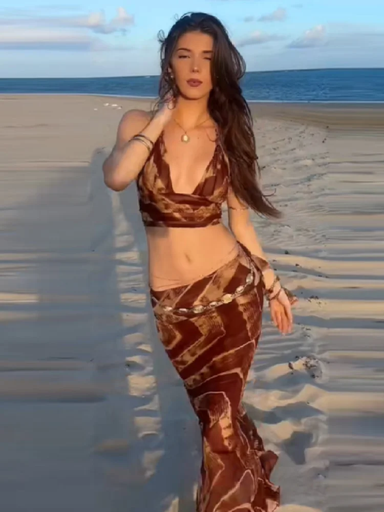 Ретро-комплект бикини коричневого цвета: сексуальный укороченный топ с V-образным вырезом и открытым животом, элегантная облегающая длинная юбка – одежда для отдыха на море
Ретро-комплект бикини коричневого цвета: сексуальный укороченный топ с V-образным вырезом и открытым животом, элегантная облегающая длинная юбка – одежда для отдыха на море