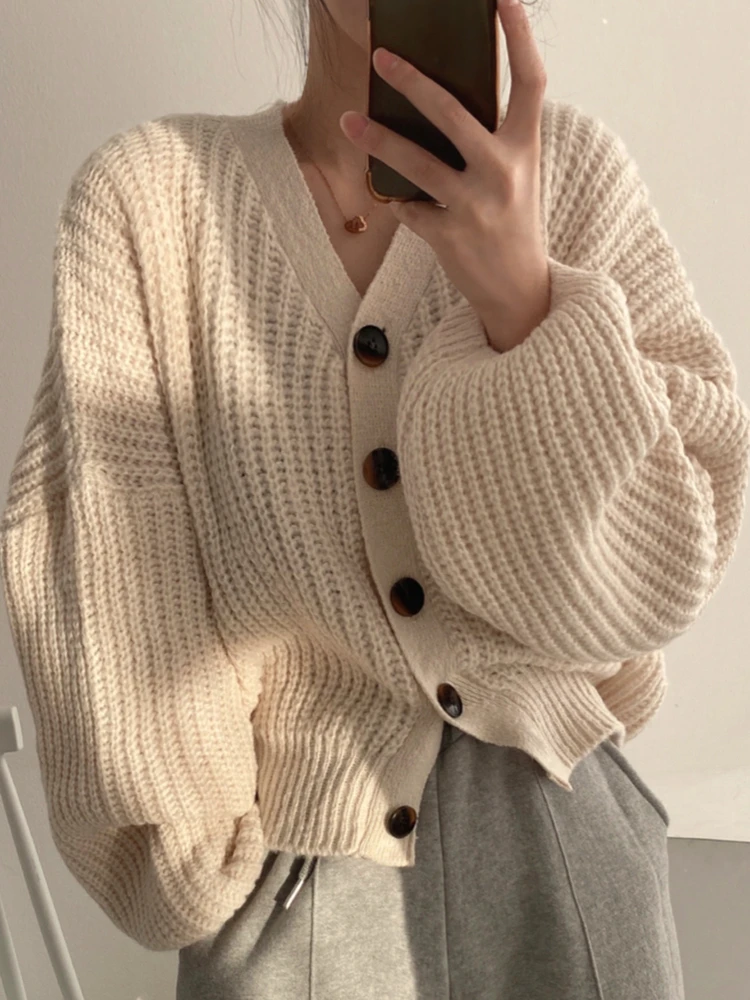 Модный универсальный женский трикотаж, пальто, свободный фонарь Све, теплый кардиган, весна-осень-зима, V-образный вырез для поездок на работу...
Модный универсальный женский трикотаж, пальто, свободный фонарь Све, теплый кардиган, весна-осень-зима, V-образный вырез для поездок на работу...