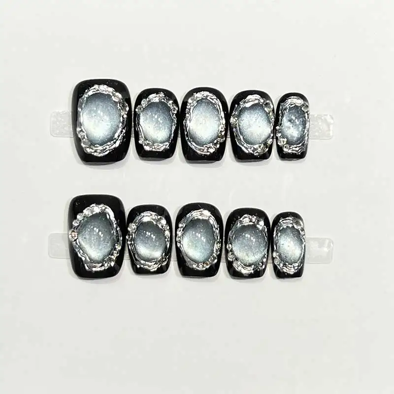 10Pcs Black Handmade Fake Nails Light Blue Glass Bead Cat's Eye Luxury Short And Elegant Nail Decoration Patches For Women Party
10Pcs Black Handmade Fake Nails Light Blue Glass Bead Cat's Eye Luxury Short And Elegant Nail Decoration Patches For Women Party