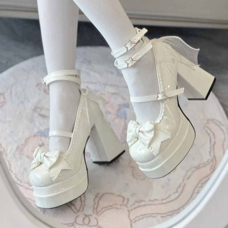 Princess style milk fuchsia Christmas style 2025 sweet girl high heels campus style small leather shoes cute
Princess style milk fuchsia Christmas style 2025 sweet girl high heels campus style small leather shoes cute