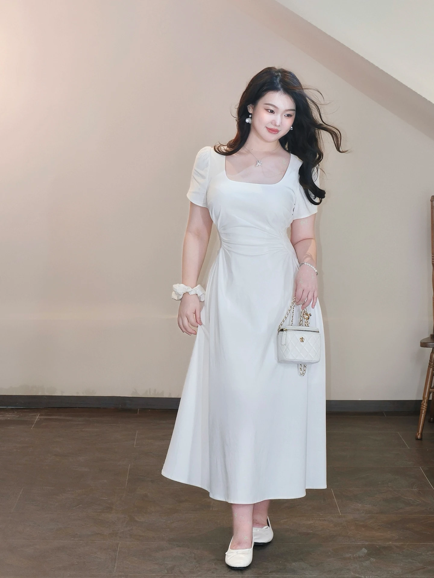 Elegant Hepburn Hong Kong Style plus Size Dress Little Lilies Q8784 by Apang Tagkita French Style Square Collar Midi Dress
Elegant Hepburn Hong Kong Style plus Size Dress Little Lilies Q8784 by Apang Tagkita French Style Square Collar Midi Dress