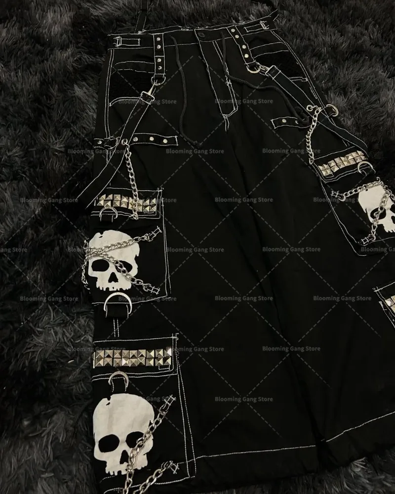 High Street Harajuku Punk Rock Jeans Men Clothing Retro Style Skullbone Chain Wide Leg Loose Pants American Fashion Streetwear
High Street Harajuku Punk Rock Jeans Men Clothing Retro Style Skullbone Chain Wide Leg Loose Pants American Fashion Streetwear