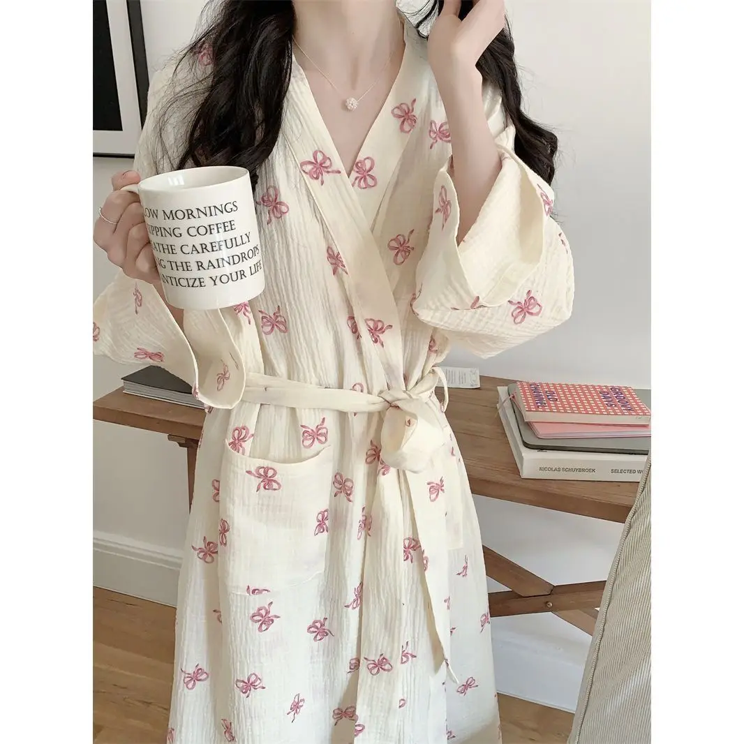 Japanese Kimono Fashionable Mid-length Nightgown Pajamas Women's Spring Autumn Home Clothes Tied Bathrobe Hot Cotton Nightgowns
Japanese Kimono Fashionable Mid-length Nightgown Pajamas Women's Spring Autumn Home Clothes Tied Bathrobe Hot Cotton Nightgowns