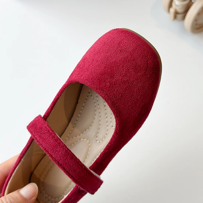 Girls' Princess Shoes 2026 Spring Autumn Fashion Vintage Soft Sole Outdoor Casual Shoes Lightweight Comfortable Non Slip Flats
Girls' Princess Shoes 2026 Spring Autumn Fashion Vintage Soft Sole Outdoor Casual Shoes Lightweight Comfortable Non Slip Flats