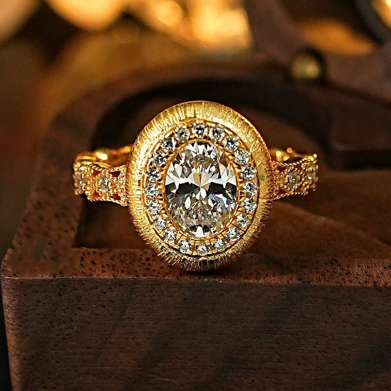 S925 silver ring plated with 18K gold retro egg shaped brushed 1.25 carat zircon high-end versatile women's jewelry
S925 silver ring plated with 18K gold retro egg shaped brushed 1.25 carat zircon high-end versatile women's jewelry