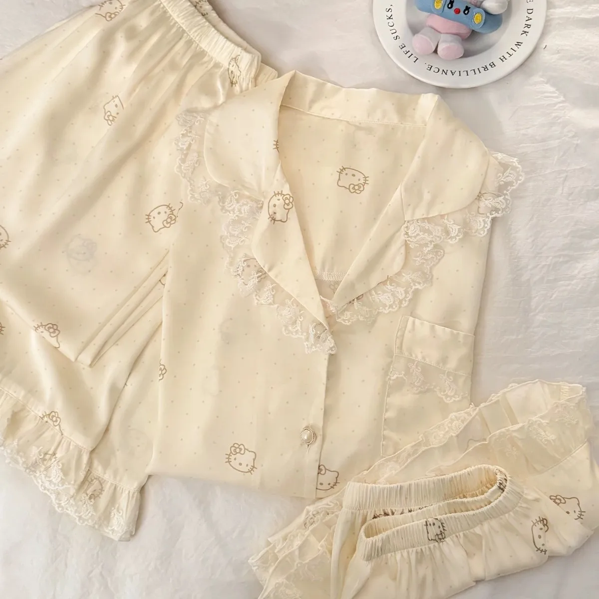 3Pcs Hello Kitty Women's Pajama Set Lace Trim Satin Soft Short Sleeve Top Shorts, Cream White Print Loungewear Silky Sleepwear
3Pcs Hello Kitty Women's Pajama Set Lace Trim Satin Soft Short Sleeve Top Shorts, Cream White Print Loungewear Silky Sleepwear