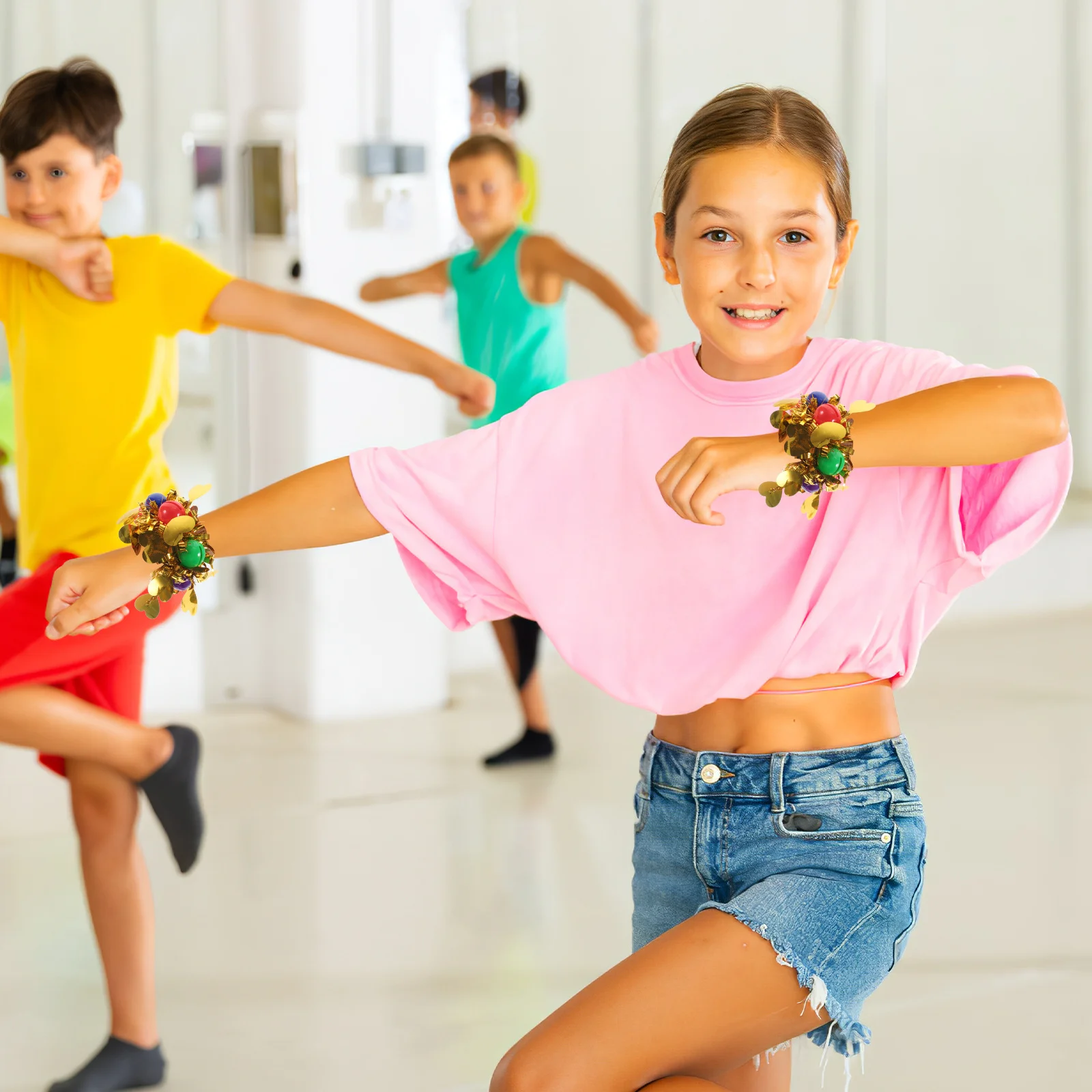 4Pcs Wrist Flower Sequin Bracelet with Bell Skin Friendly Plastic Material for Children Dance Performance Hand Decor Long Term
4Pcs Wrist Flower Sequin Bracelet with Bell Skin Friendly Plastic Material for Children Dance Performance Hand Decor Long Term