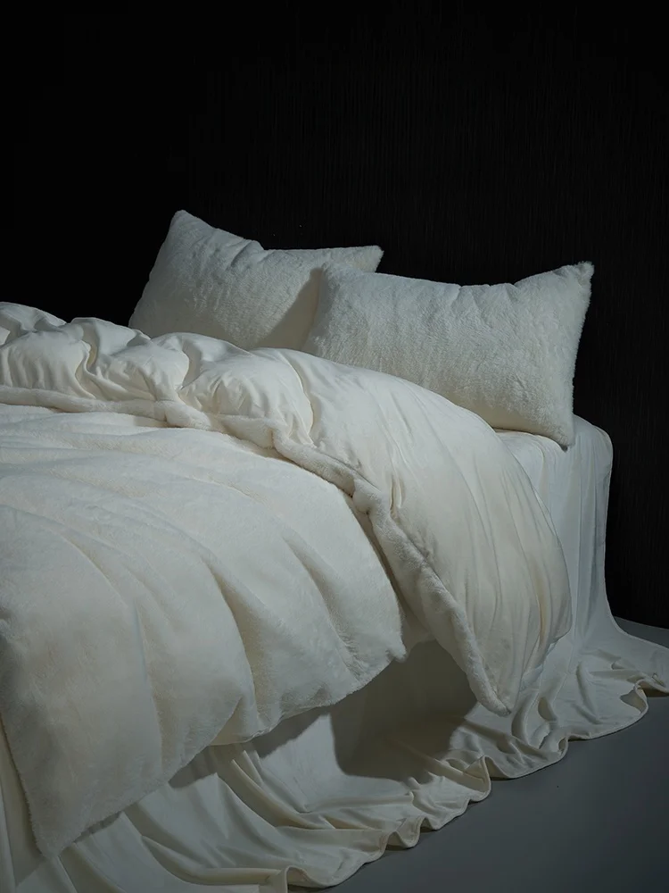 Warmth Retention Sandman Rabbit Velvet Four-Piece Bedding Set Flannel Duvet Cover Simple Coral Milk Velvet Bedding Accories
Warmth Retention Sandman Rabbit Velvet Four-Piece Bedding Set Flannel Duvet Cover Simple Coral Milk Velvet Bedding Accories