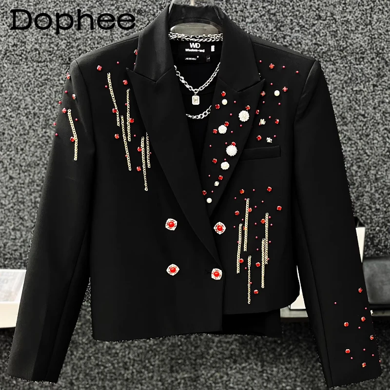 2025 мужские осенние новые модные короткие пиджаки нестандартной формы, высококачественные пальто с красным ромбовидным дизайном, модные пиджаки с цепочкой
2025 мужские осенние новые модные короткие пиджаки нестандартной формы, высококачественные пальто с красным ромбовидным дизайном, модные пиджаки с цепочкой