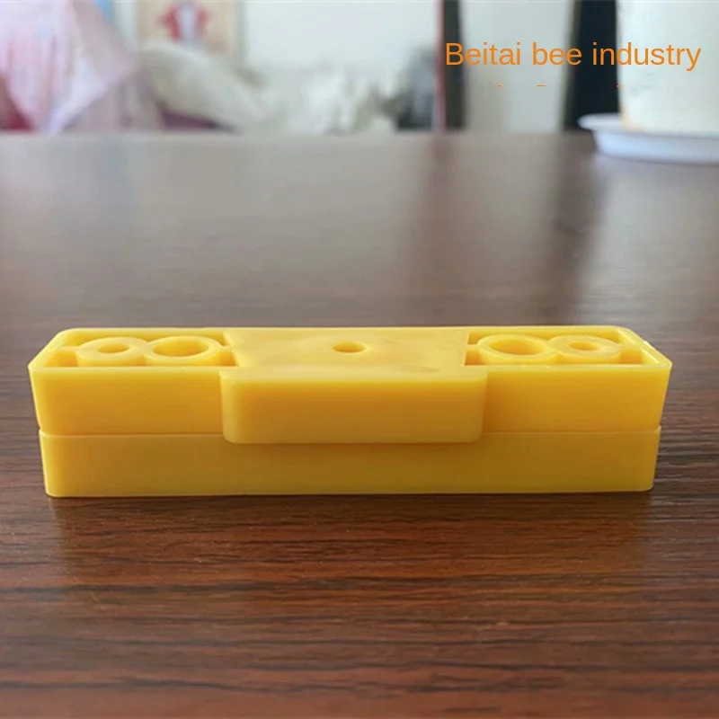 10pcs/30pcs/50pcsBeekeeping Equipment Apicultura ApicultureYellow plastic beehive connector holder
10pcs/30pcs/50pcsBeekeeping Equipment Apicultura ApicultureYellow plastic beehive connector holder