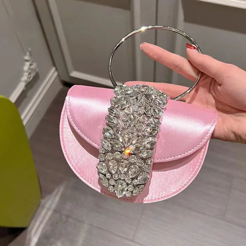Shiny Rhinestone Half Round Satin Bags Women Party Elegant Boutique Metal Ring Handle Evening Clutch Purses and Handbags Wedding
Shiny Rhinestone Half Round Satin Bags Women Party Elegant Boutique Metal Ring Handle Evening Clutch Purses and Handbags Wedding